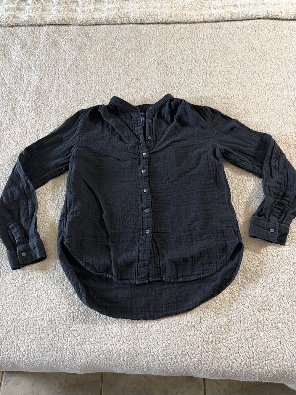 GAP Black Crinkle Gauze 100% Cotton Button-Up Shirt Medium